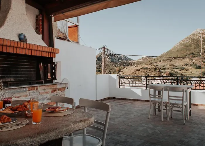 Chaniotis Home, In The Heart Of Kinidaros